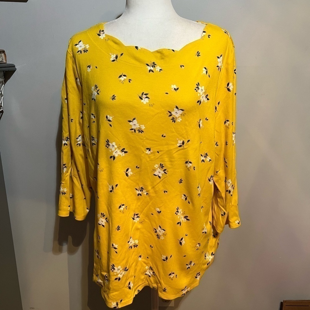 CROFT & Barrow- Women’s Floral Top